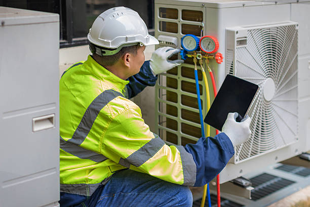 Professional Hvac technician working in Haverford, PA